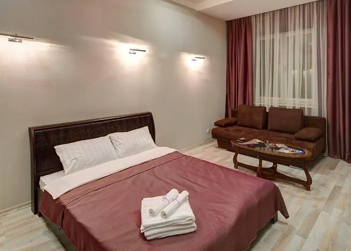 двокімнатна у центрі міста з двориком Lemberg