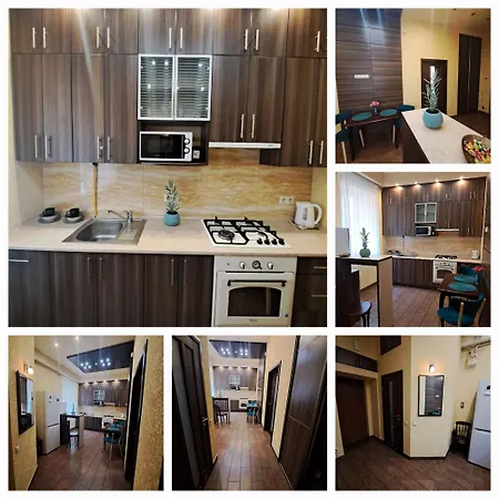 Appartement двокімнатна у центрі міста з двориком