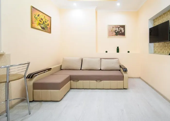 двокімнатна у центрі міста з двориком Appartement Lviv